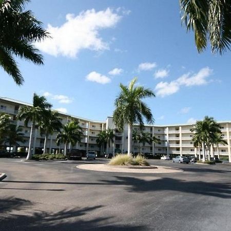 Boca Ciega Resort By Travel Resort Services เซนต์ปีเตอร์สเบิร์ก ภายนอก รูปภาพ