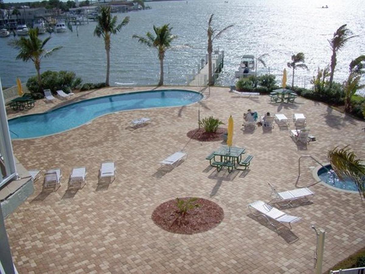 Boca Ciega Resort By Travel Resort Services เซนต์ปีเตอร์สเบิร์ก ภายนอก รูปภาพ