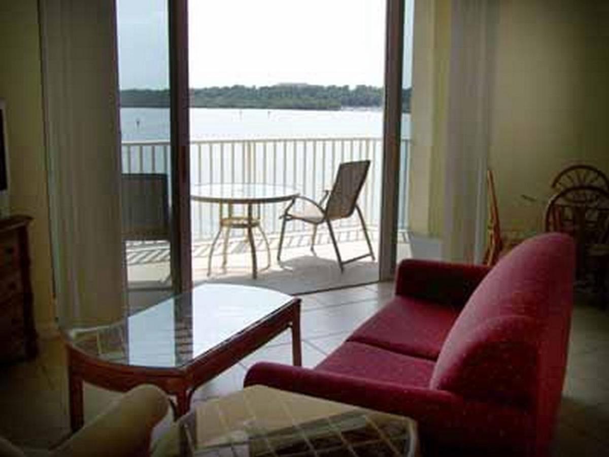 Boca Ciega Resort By Travel Resort Services เซนต์ปีเตอร์สเบิร์ก ภายนอก รูปภาพ