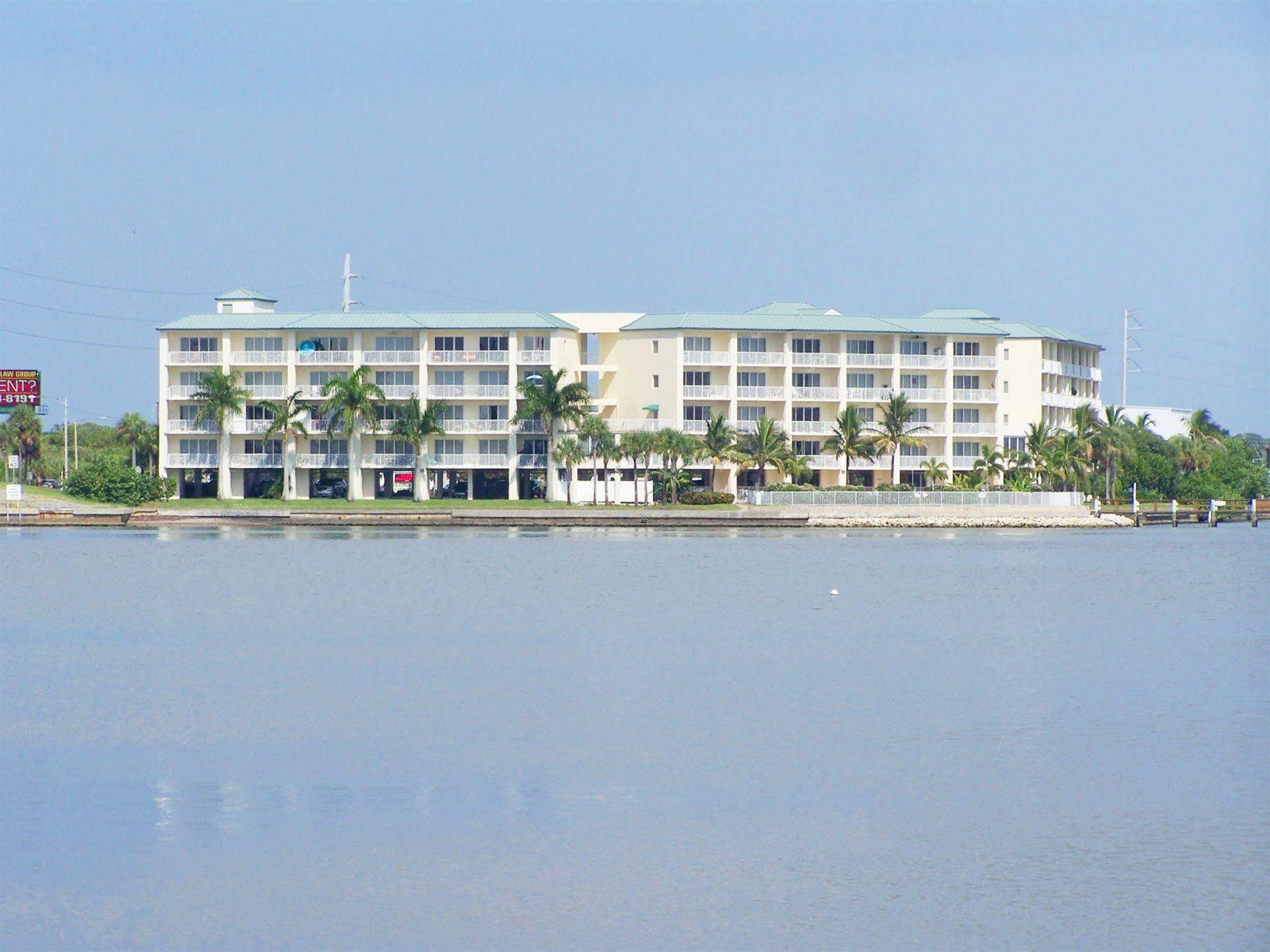 Boca Ciega Resort By Travel Resort Services เซนต์ปีเตอร์สเบิร์ก ภายนอก รูปภาพ