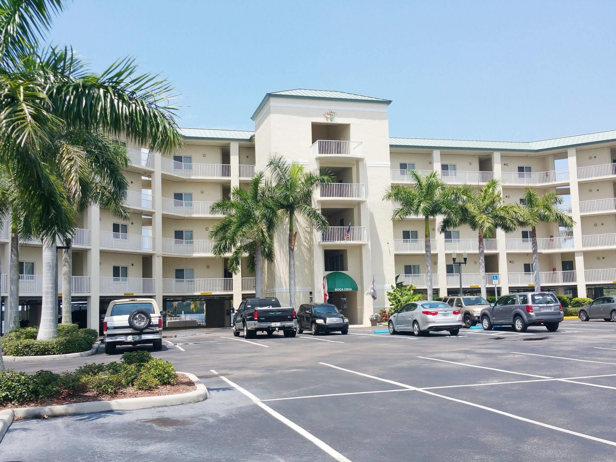 Boca Ciega Resort By Travel Resort Services เซนต์ปีเตอร์สเบิร์ก ภายนอก รูปภาพ